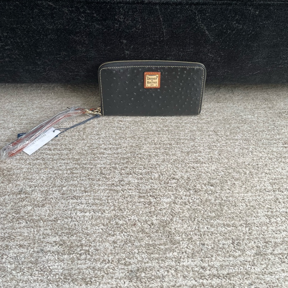 Dooney & Bourke Black Zip Wallet